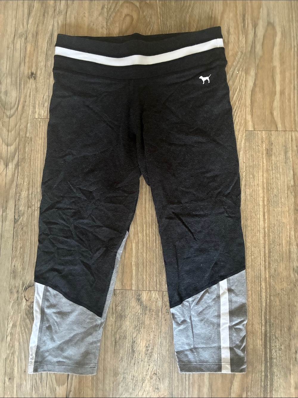 PINK Victoria's Secret Capri Leggings